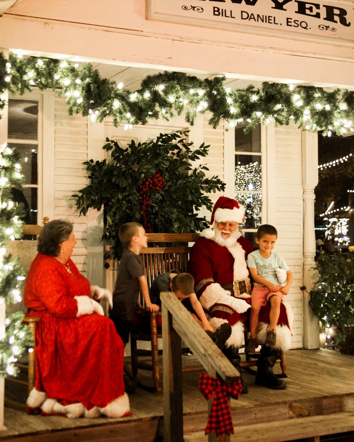 Christmas Lights - Santa Claus with Family